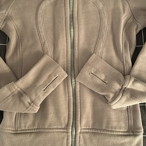 Scuba hoodie 💗☑️ - Picture 3 of 6